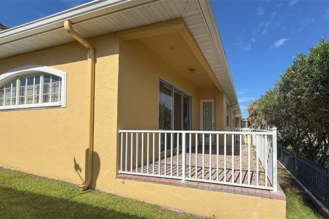 Villa ou maison à louer à New Port Richey, Floride: 3 chambres, 161.65 m2 № 2401192 - photo 28