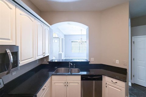 Villa ou maison à louer à New Port Richey, Floride: 3 chambres, 161.65 m2 № 2401192 - photo 16