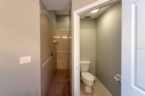 Villa ou maison à louer à New Port Richey, Floride: 3 chambres, 161.65 m2 № 2401192 - photo 10