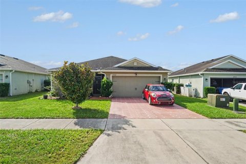 Villa ou maison à Brooksville, Floride 3 chambres, 130.43 m2 № 2429393