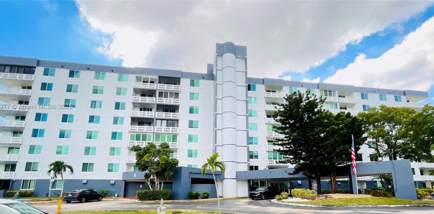 Condo à Hollywood, Floride, 3 chambres  № 1971446