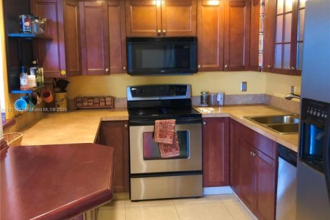 Copropriété à vendre à Hollywood, Floride: 3 chambres, 102.19 m2 № 1971446 - photo 28