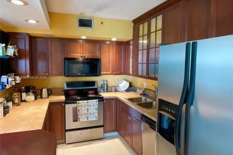 Copropriété à vendre à Hollywood, Floride: 3 chambres, 102.19 m2 № 1971446 - photo 25