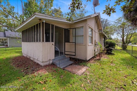 House in Jacksonville, Florida 5 bedrooms, 201.78 sq.m. № 776290 - photo 1