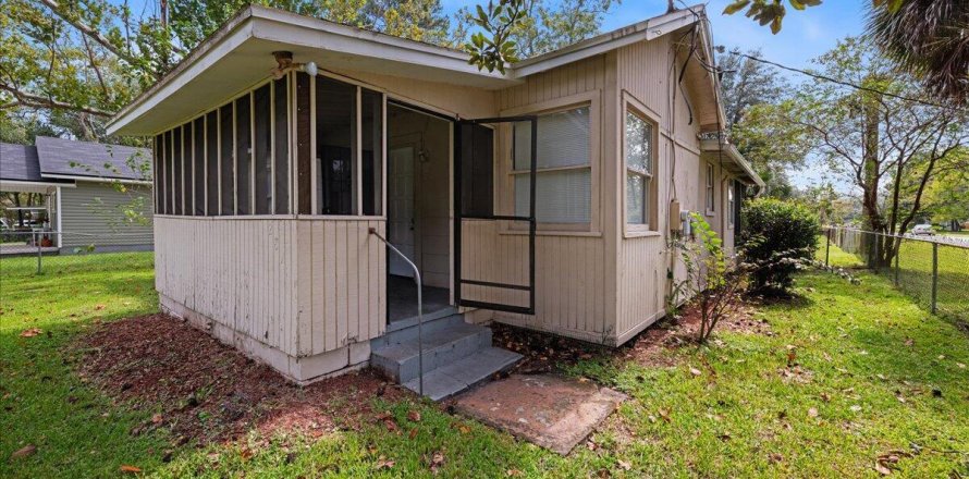 House in Jacksonville, Florida 5 bedrooms, 201.78 sq.m. № 776290