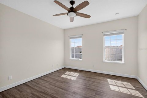 Townhouse in Lake Mary, Florida 4 bedrooms, 201.41 sq.m. № 2097697 - photo 9