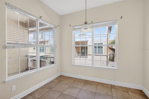 Townhouse in Lake Mary, Florida 4 bedrooms, 201.41 sq.m. № 2097697 - photo 19
