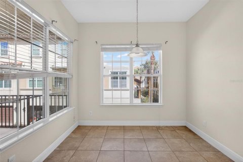 Townhouse in Lake Mary, Florida 4 bedrooms, 201.41 sq.m. № 2097697 - photo 21