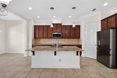 Townhouse in Lake Mary, Florida 4 bedrooms, 201.41 sq.m. № 2097697 - photo 14