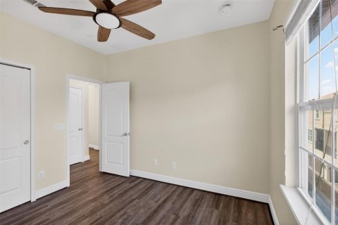 Townhouse in Lake Mary, Florida 4 bedrooms, 201.41 sq.m. № 2097697 - photo 23