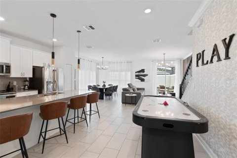 Adosado en venta en Kissimmee, Florida, 5 dormitorios, 201.41 m2 № 1723341 - foto 3