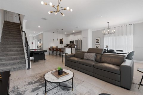 Adosado en venta en Kissimmee, Florida, 5 dormitorios, 201.41 m2 № 1723341 - foto 12