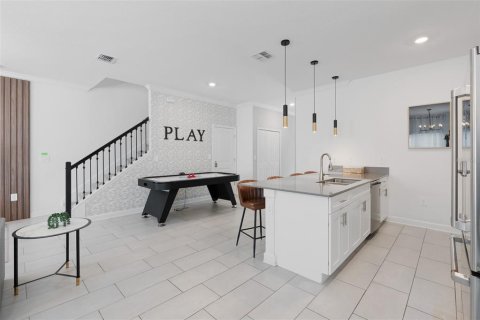 Adosado en venta en Kissimmee, Florida, 5 dormitorios, 201.41 m2 № 1723341 - foto 8