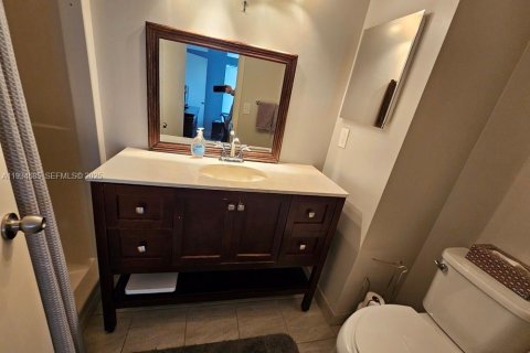 Купить кондоминиум в Лейк-Уорт, Флорида 2 спальни, 73.39м2, № 1992848 - фото 8