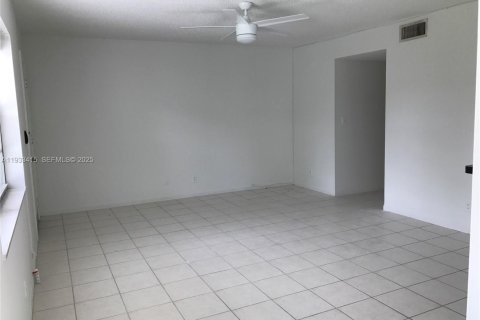 Casa en alquiler en Hollywood, Florida, 1 dormitorio № 1991401 - foto 6