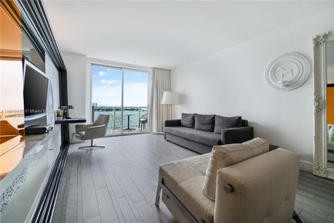 Condominio en venta en Miami Beach, Florida, 2 dormitorios, 101.08 m2 № 1937714 - foto 10