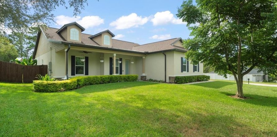 House in Brooksville, Florida 3 bedrooms, 200.39 sq.m. № 1866788