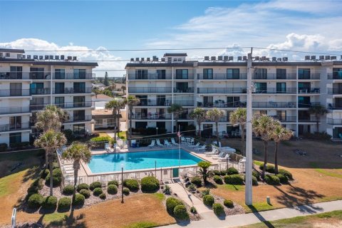 Condo in Ormond Beach, Florida, 2 bedrooms  № 1796704 - photo 1