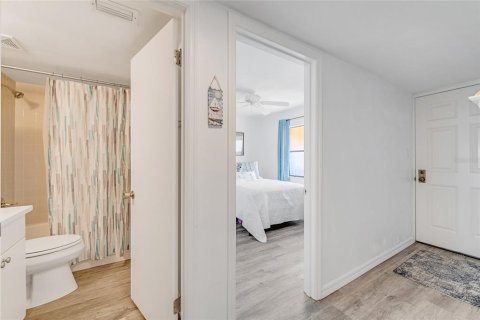Condo in Ormond Beach, Florida, 2 bedrooms  № 1796704 - photo 16