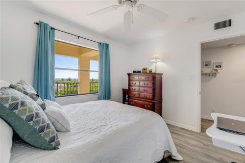 Condo in Ormond Beach, Florida, 2 bedrooms  № 1796704 - photo 11