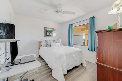 Condo in Ormond Beach, Florida, 2 bedrooms  № 1796704 - photo 10