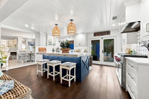 House in Jupiter, Florida 5 bedrooms, 305.93 sq.m. № 2393211 - photo 19