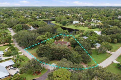 House in Jupiter, Florida 5 bedrooms, 305.93 sq.m. № 2393211 - photo 3
