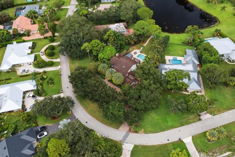 House in Jupiter, Florida 5 bedrooms, 305.93 sq.m. № 2393211 - photo 4