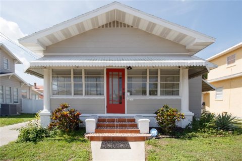 Casa en alquiler en Tampa, Florida, 3 dormitorios, 116.13 m2 № 1826494 - foto 1