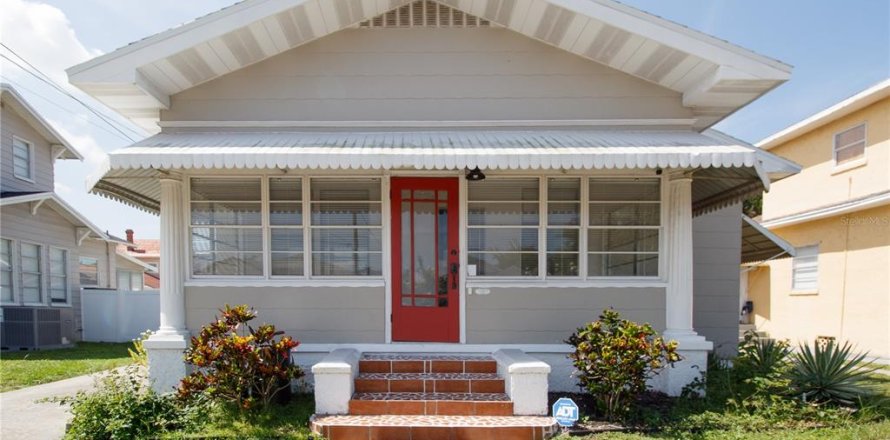 Casa en Tampa, Florida 3 dormitorios, 116.13 m2 № 1826494
