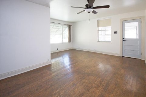 Casa en alquiler en Tampa, Florida, 3 dormitorios, 116.13 m2 № 1826494 - foto 8