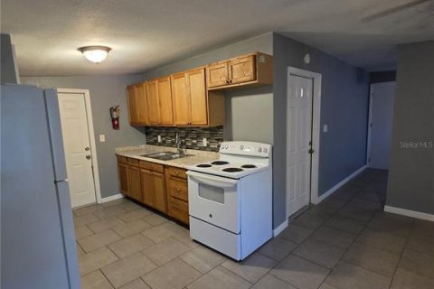 Casa en alquiler en Winter Haven, Florida, 1 dormitorio, 57.23 m2 № 2209861 - foto 4