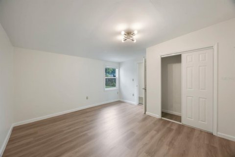House in Saint Petersburg, Florida 3 bedrooms, 141.21 sq.m. № 1858338 - photo 25