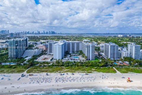 Condominio en alquiler en Miami Beach, Florida, 1 dormitorio, 78.97 m2 № 2152630 - foto 3