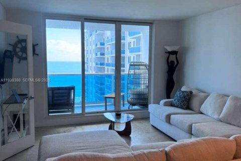 Condominio en alquiler en Miami Beach, Florida, 1 dormitorio, 78.97 m2 № 2152630 - foto 7