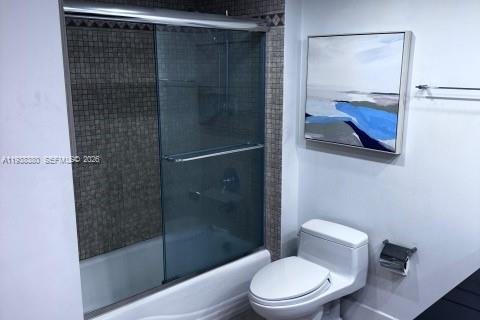 Condominio en alquiler en Miami Beach, Florida, 1 dormitorio, 78.97 m2 № 2152630 - foto 17