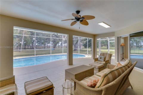 House in LaBelle, Florida 4 bedrooms, 316.43 sq.m. № 1726460 - photo 28