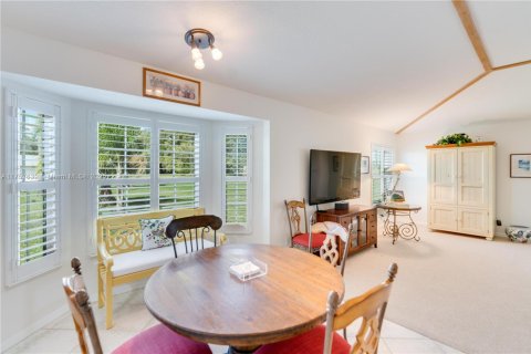 House in LaBelle, Florida 4 bedrooms, 316.43 sq.m. № 1726460 - photo 11
