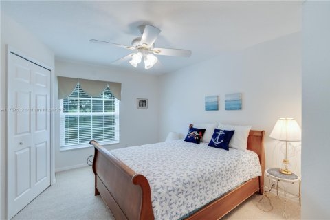 House in LaBelle, Florida 4 bedrooms, 316.43 sq.m. № 1726460 - photo 23