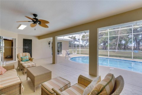 House in LaBelle, Florida 4 bedrooms, 316.43 sq.m. № 1726460 - photo 26