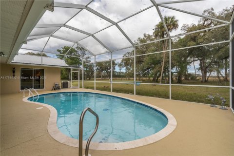 House in LaBelle, Florida 4 bedrooms, 316.43 sq.m. № 1726460 - photo 29