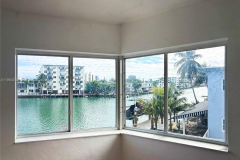 Immobilier commercial à vendre à Miami Beach, Floride № 2025709 - photo 4