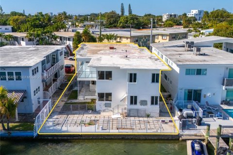Immobilier commercial à vendre à Miami Beach, Floride № 2025709 - photo 2