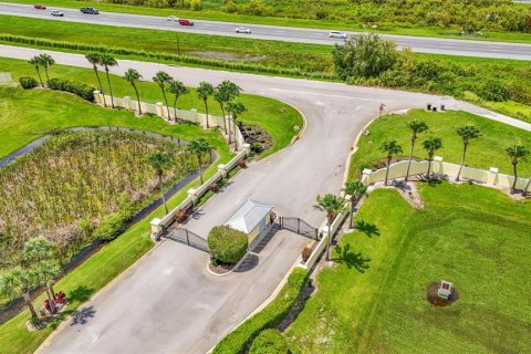 House in Polk City, Florida 1 bedroom, 76.09 sq.m. № 1759449 - photo 11
