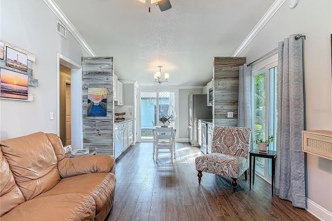 Condominio en venta en New Smyrna Beach, Florida, 2 dormitorios, 71.35 m2 № 2157365 - foto 11