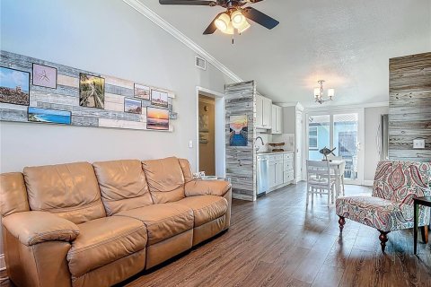 Condominio en venta en New Smyrna Beach, Florida, 2 dormitorios, 71.35 m2 № 2157365 - foto 10