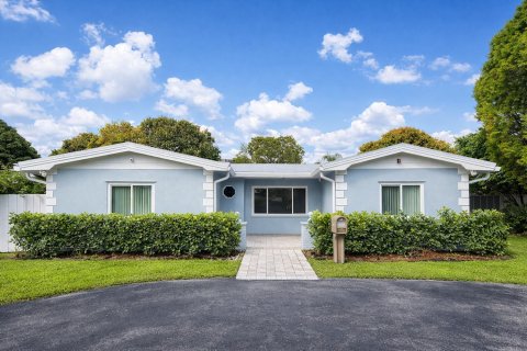 Immobilier commercial à vendre à Lauderdale Lakes, Floride № 2146657 - photo 2