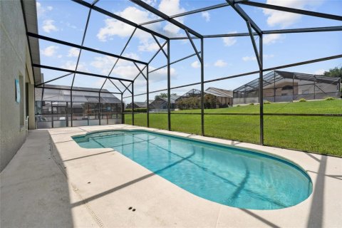 House in Davenport, Florida 4 bedrooms, 187.48 sq.m. № 1838592 - photo 26