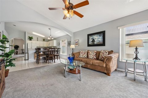 House in Davenport, Florida 4 bedrooms, 187.48 sq.m. № 1838592 - photo 13
