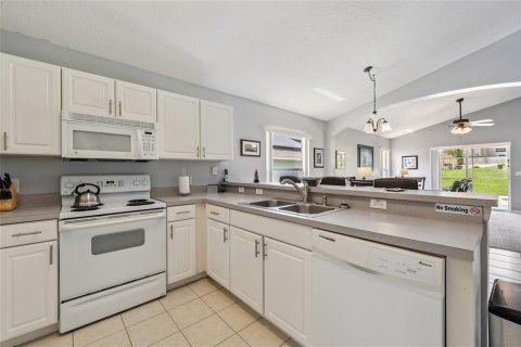 House in Davenport, Florida 4 bedrooms, 187.48 sq.m. № 1838592 - photo 9